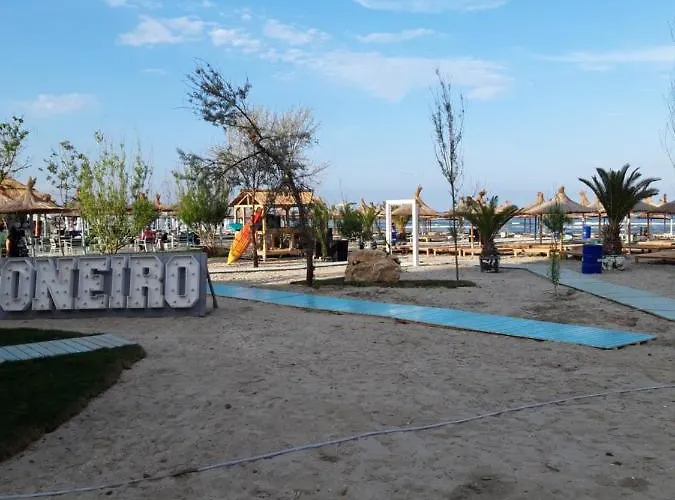 Melissa Pool & Mamaia-nord Apartamento *