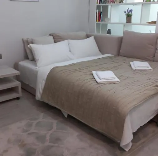 Melissa Pool & Mamaia-nord Apartamento