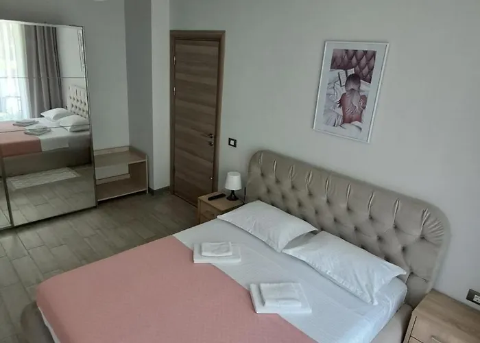 Melissa Pool & Mamaia-nord Apartamento *