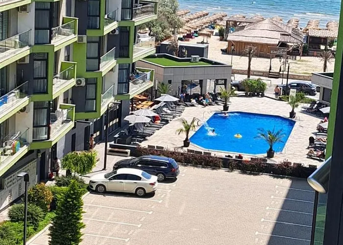 Melissa Pool & Mamaia-nord Apartamento *