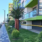 Melissa Pool & Mamaia-nord Apartamento