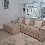 Melissa Pool & Mamaia-nord Apartment *