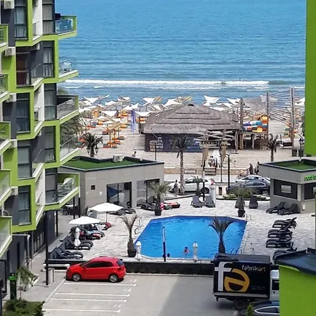 Melissa Pool & Mamaia-nord アパート *