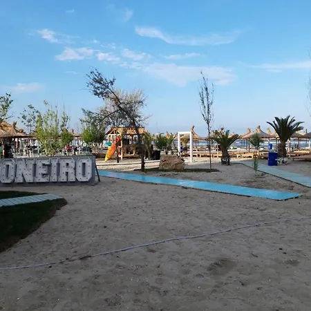 Melissa Pool & Mamaia-nord Apartament *