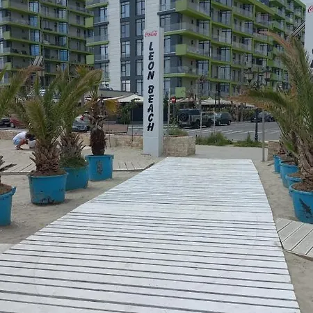 Melissa Pool & Mamaia-nord