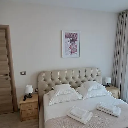 Melissa Pool & Mamaia-nord Apartmán Năvodari