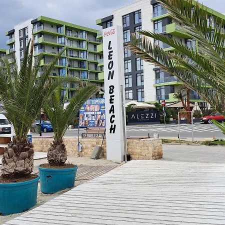 Melissa Pool & Mamaia-nord Apartmán *
