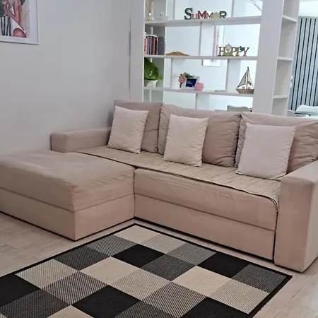 Melissa Pool & Mamaia-nord *