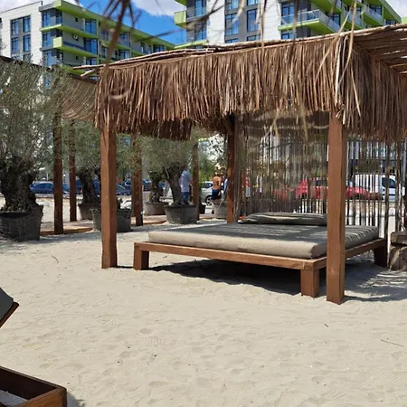 Melissa Pool & Mamaia-nord Apartment Navodari